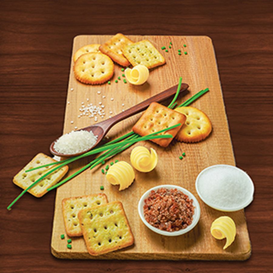 Britannia 50 50 Sweet & Salty Biscuits - 69 g