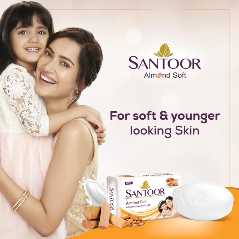 Santoor Sandal & Almond Milk Soap - 4x100 g